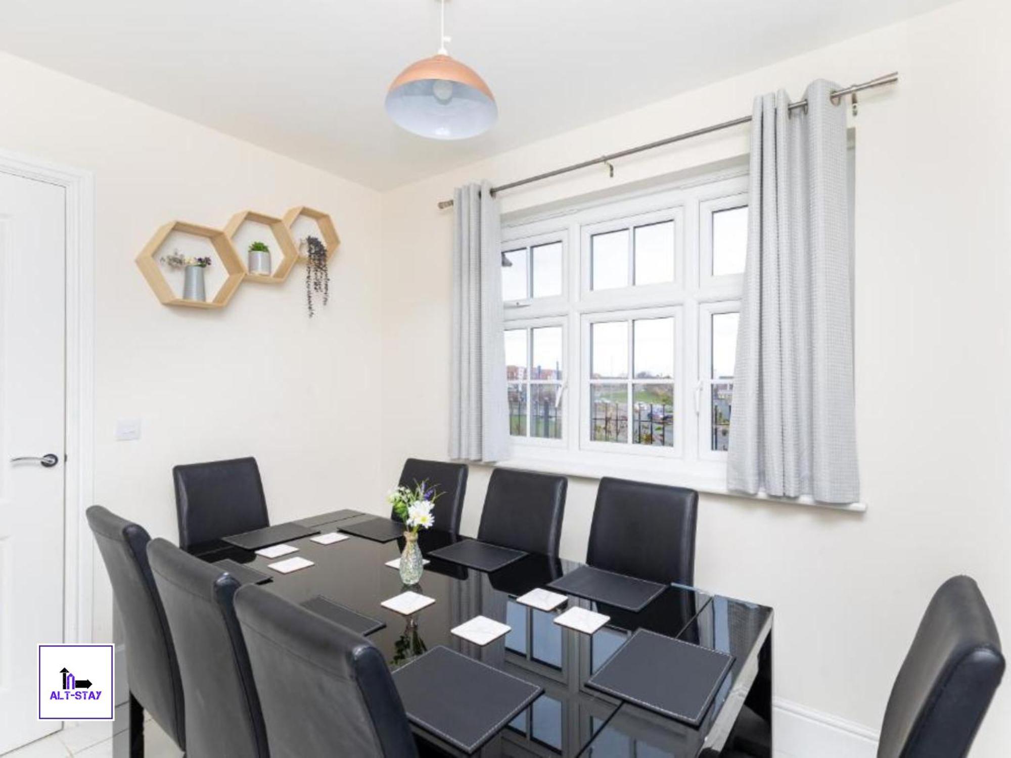 4 Bed 3 Bath - Kirkstall House By Alt-Stay Accommodation - Ideal For Contractors & Remote Workers - Long Stays Welcome Wakefield Extérieur photo